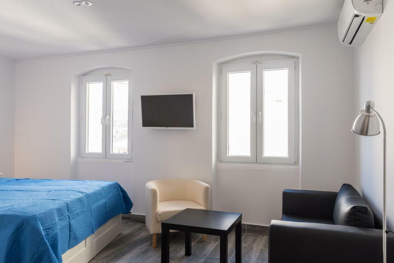 Corfu Downtown Suites エクステリア 写真