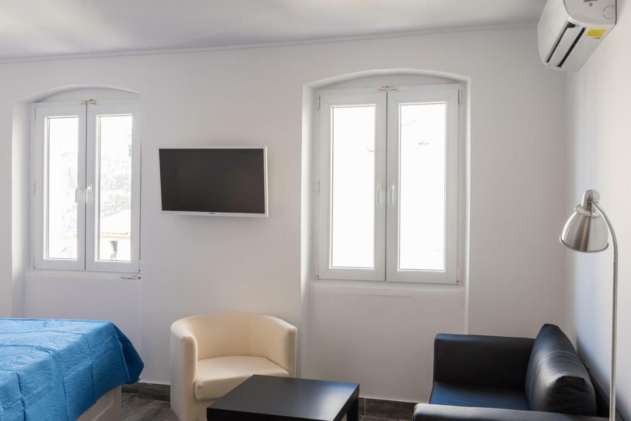 Corfu Downtown Suites エクステリア 写真