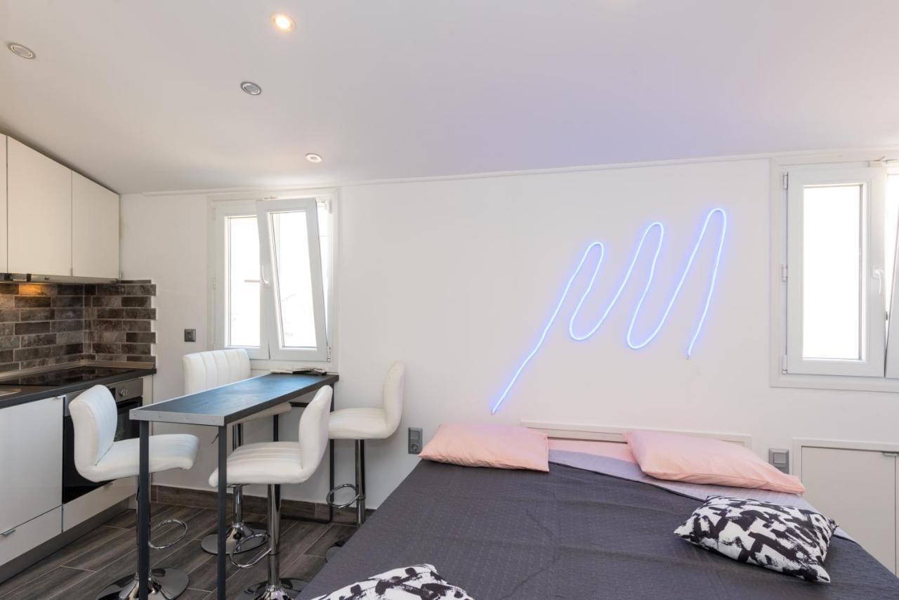 Corfu Downtown Suites エクステリア 写真