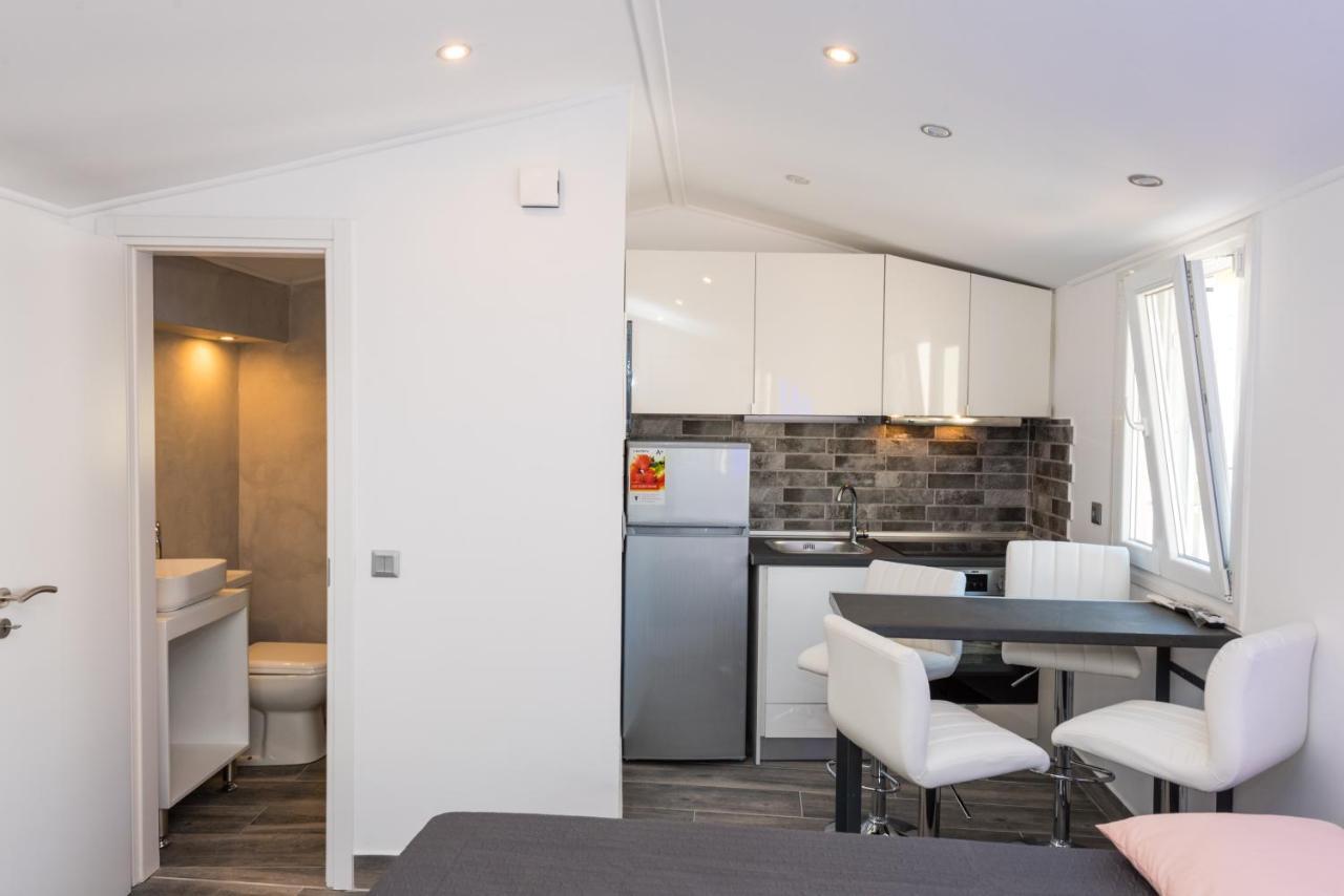 Corfu Downtown Suites エクステリア 写真