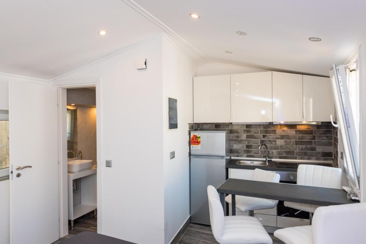 Corfu Downtown Suites エクステリア 写真