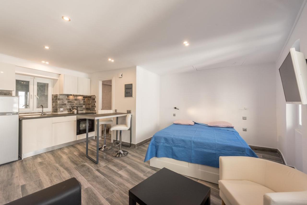 Corfu Downtown Suites エクステリア 写真